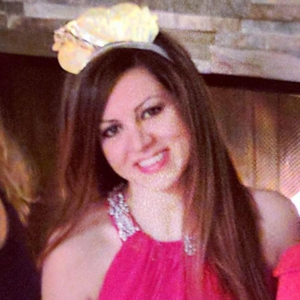 Meet your Posher, Nazila